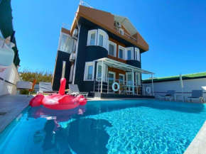 4 Bedrooms Private Pool Villa